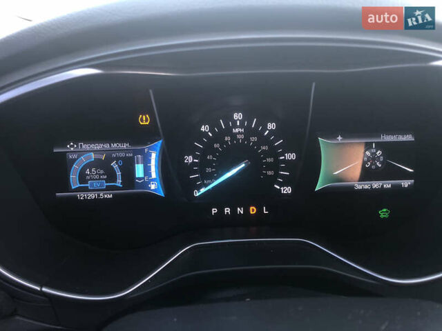 Бежевый Форд Фьюжн, объемом двигателя 2 л и пробегом 121 тыс. км за 14000 $, фото 12 на Automoto.ua