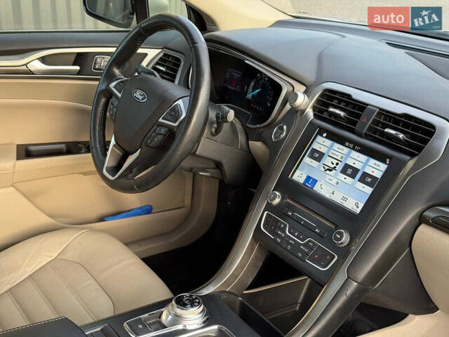 Бежевый Форд Фьюжн, объемом двигателя 2 л и пробегом 74 тыс. км за 15900 $, фото 39 на Automoto.ua