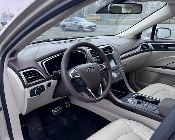 Бежевый Форд Фьюжн, объемом двигателя 2 л и пробегом 144 тыс. км за 13200 $, фото 16 на Automoto.ua