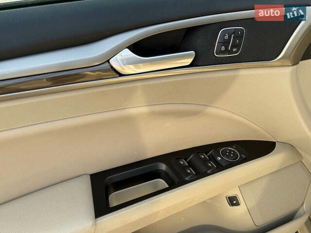 Бежевый Форд Фьюжн, объемом двигателя 2 л и пробегом 74 тыс. км за 15900 $, фото 33 на Automoto.ua
