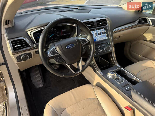 Бежевый Форд Фьюжн, объемом двигателя 2 л и пробегом 74 тыс. км за 15900 $, фото 32 на Automoto.ua