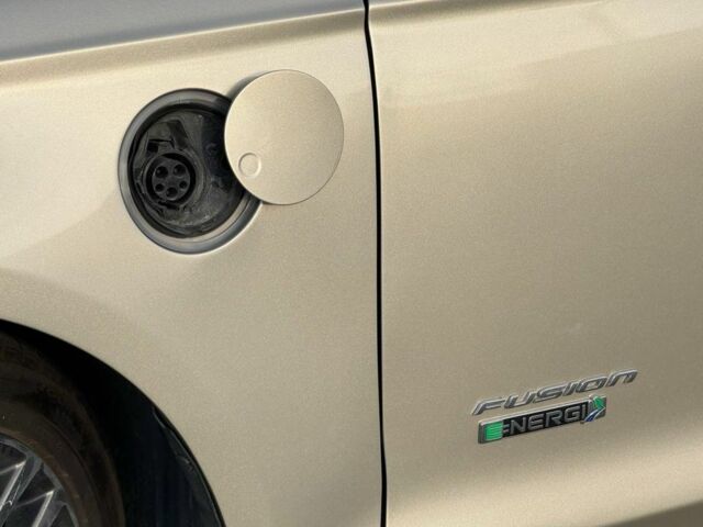 Бежевый Форд Фьюжн, объемом двигателя 2 л и пробегом 74 тыс. км за 15900 $, фото 6 на Automoto.ua