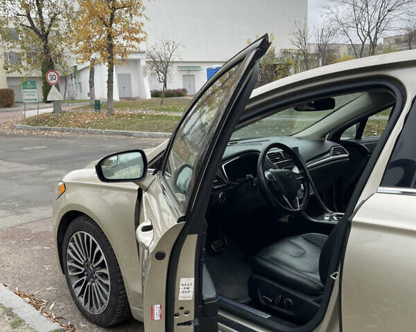 Бежевий Форд Фьюжен, об'ємом двигуна 2 л та пробігом 173 тис. км за 13900 $, фото 10 на Automoto.ua