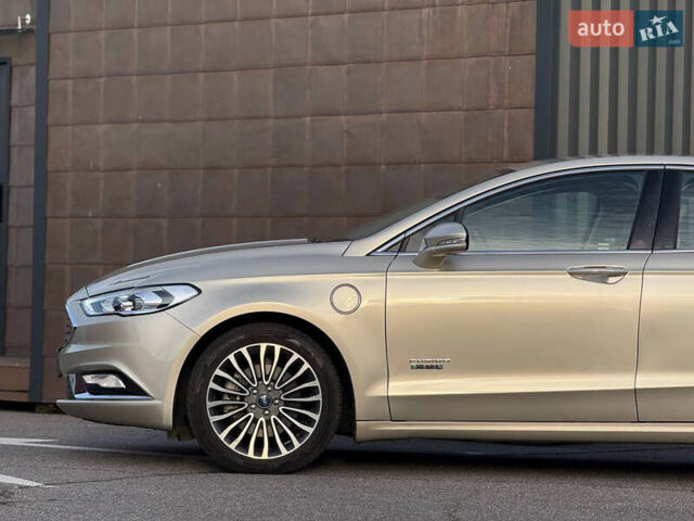 Бежевый Форд Фьюжн, объемом двигателя 2 л и пробегом 74 тыс. км за 15900 $, фото 12 на Automoto.ua