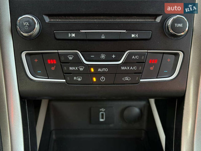 Бежевый Форд Фьюжн, объемом двигателя 2 л и пробегом 74 тыс. км за 15900 $, фото 29 на Automoto.ua