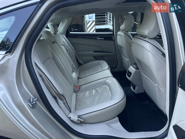 Бежевый Форд Фьюжн, объемом двигателя 2 л и пробегом 144 тыс. км за 13300 $, фото 48 на Automoto.ua