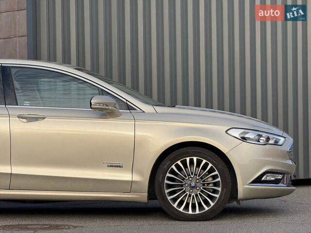 Бежевый Форд Фьюжн, объемом двигателя 2 л и пробегом 74 тыс. км за 15900 $, фото 10 на Automoto.ua