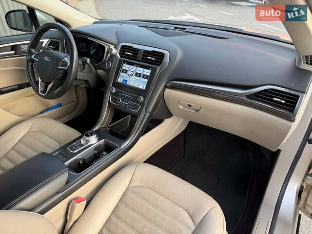 Бежевый Форд Фьюжн, объемом двигателя 2 л и пробегом 74 тыс. км за 15900 $, фото 38 на Automoto.ua