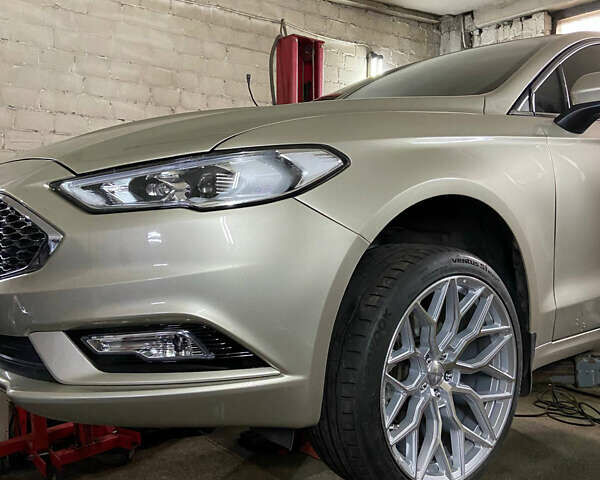 Бежевый Форд Фьюжн, объемом двигателя 2.5 л и пробегом 104 тыс. км за 14500 $, фото 5 на Automoto.ua