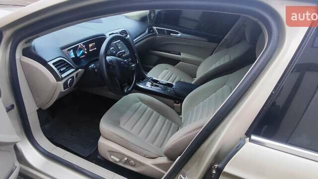 Бежевый Форд Фьюжн, объемом двигателя 2.49 л и пробегом 157 тыс. км за 12800 $, фото 4 на Automoto.ua