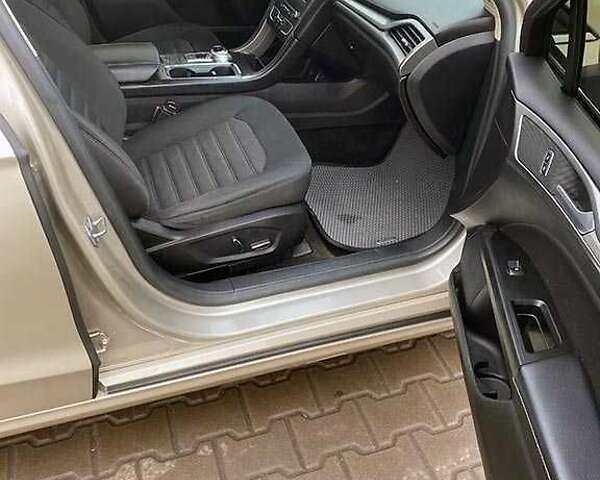 Форд Фьюжн 2017 в Кривом Роге на Automoto.ua Бежевый Форд Фьюжн, объемом двигателя 2.5 л и пробегом 169 тыс. км за 12000 $, фото 13 на Automoto.ua