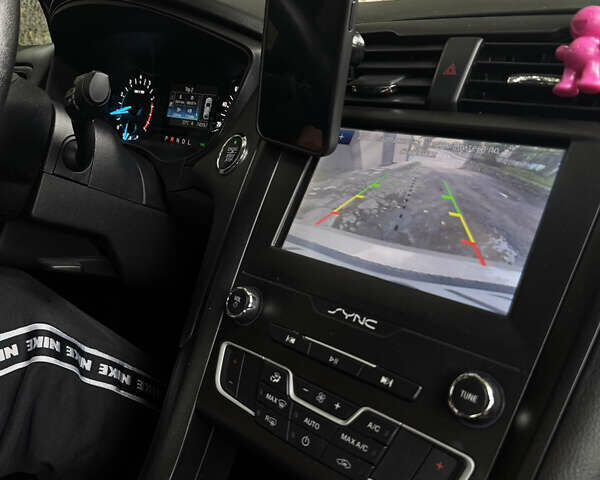 Бежевый Форд Фьюжн, объемом двигателя 2.49 л и пробегом 80 тыс. км за 12300 $, фото 6 на Automoto.ua