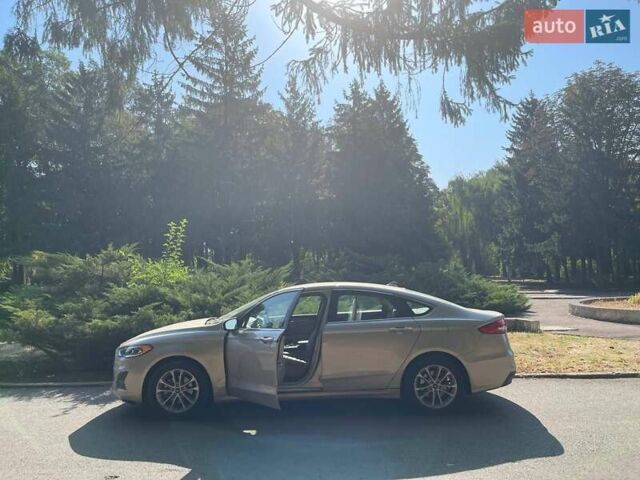 Бежевый Форд Фьюжн, объемом двигателя 2 л и пробегом 200 тыс. км за 15000 $, фото 2 на Automoto.ua