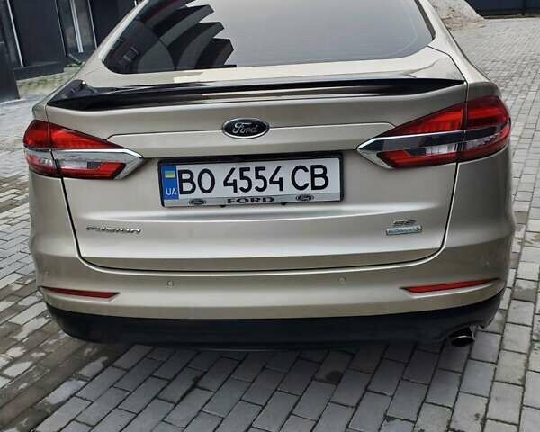 Бежевый Форд Фьюжн, объемом двигателя 1.5 л и пробегом 68 тыс. км за 14500 $, фото 1 на Automoto.ua