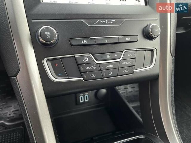 Бежевий Форд Фьюжен, об'ємом двигуна 2 л та пробігом 89 тис. км за 15900 $, фото 22 на Automoto.ua