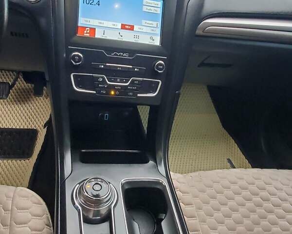 Бежевый Форд Фьюжн, объемом двигателя 1.5 л и пробегом 68 тыс. км за 14500 $, фото 12 на Automoto.ua