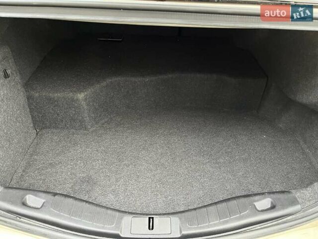 Бежевий Форд Фьюжен, об'ємом двигуна 2 л та пробігом 89 тис. км за 15900 $, фото 37 на Automoto.ua