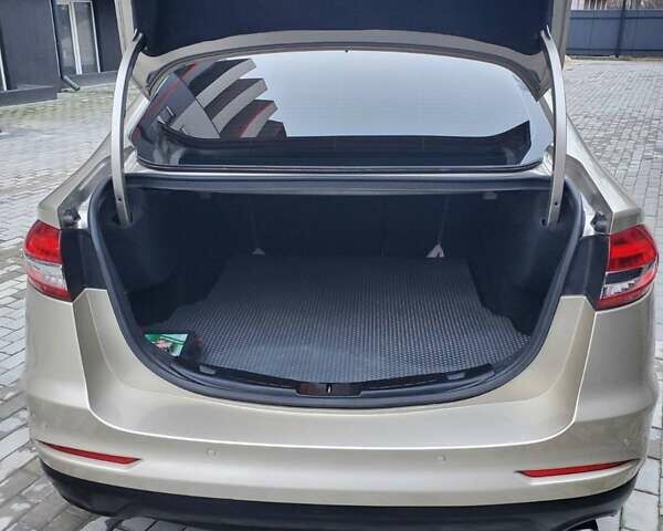 Бежевый Форд Фьюжн, объемом двигателя 1.5 л и пробегом 68 тыс. км за 14500 $, фото 18 на Automoto.ua