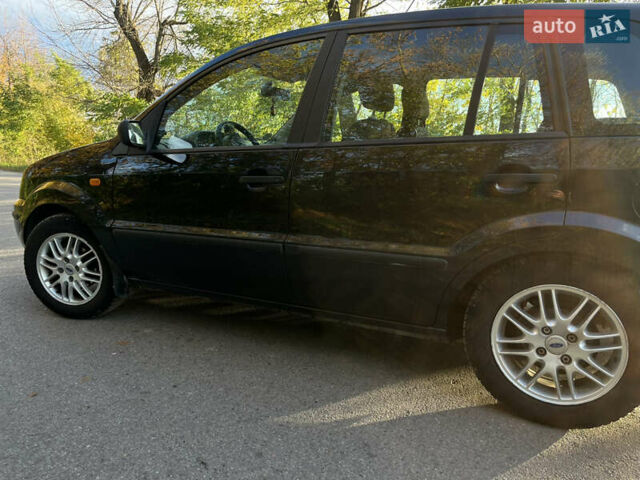 Форд Фьюжен 2002 у Хмельницькому на Automoto.ua Чорний Форд Фьюжен, об'ємом двигуна 1.6 л та пробігом 207 тис. км за 4200 $, фото 10 на Automoto.ua