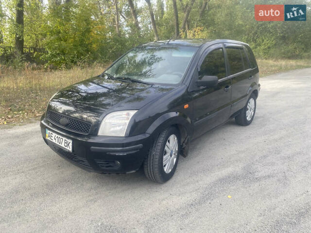 Чорний Форд Фьюжен, об'ємом двигуна 1.6 л та пробігом 290 тис. км за 4100 $, фото 1 на Automoto.ua
