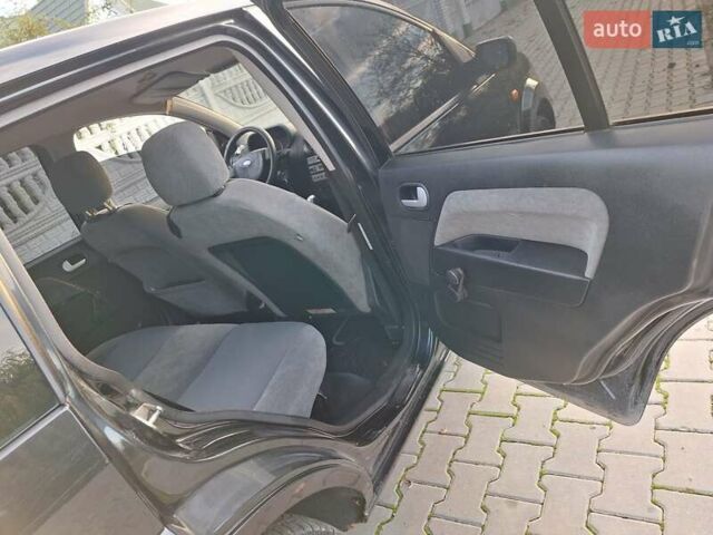 Чорний Форд Фьюжен, об'ємом двигуна 1.6 л та пробігом 255 тис. км за 2900 $, фото 23 на Automoto.ua