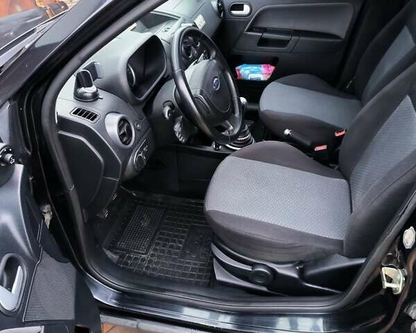 Чорний Форд Фьюжен, об'ємом двигуна 1.4 л та пробігом 210 тис. км за 5000 $, фото 1 на Automoto.ua