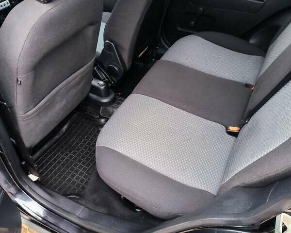 Чорний Форд Фьюжен, об'ємом двигуна 1.4 л та пробігом 210 тис. км за 5000 $, фото 2 на Automoto.ua