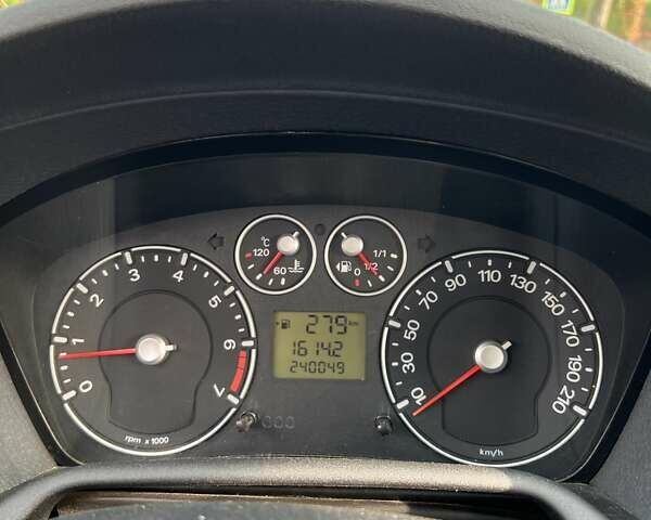 Черный Форд Фьюжн, объемом двигателя 1.39 л и пробегом 245 тыс. км за 5200 $, фото 6 на Automoto.ua