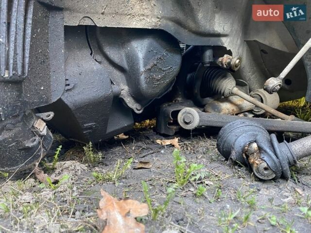 Чорний Форд Фьюжен, об'ємом двигуна 1.39 л та пробігом 225 тис. км за 2000 $, фото 28 на Automoto.ua