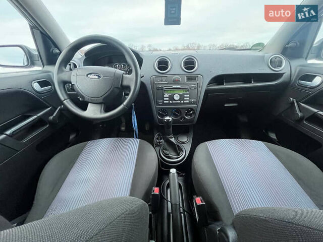 Чорний Форд Фьюжен, об'ємом двигуна 1.39 л та пробігом 237 тис. км за 4200 $, фото 17 на Automoto.ua