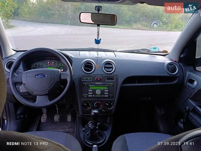 Чорний Форд Фьюжен, об'ємом двигуна 1.4 л та пробігом 166 тис. км за 4400 $, фото 38 на Automoto.ua