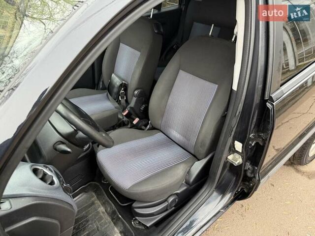 Черный Форд Фьюжн, объемом двигателя 1.4 л и пробегом 216 тыс. км за 3890 $, фото 14 на Automoto.ua