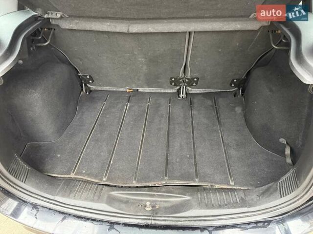 Черный Форд Фьюжн, объемом двигателя 1.4 л и пробегом 216 тыс. км за 3890 $, фото 24 на Automoto.ua