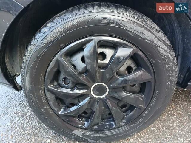 Черный Форд Фьюжн, объемом двигателя 1.4 л и пробегом 185 тыс. км за 5100 $, фото 17 на Automoto.ua