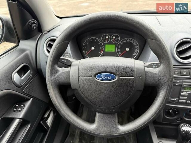 Черный Форд Фьюжн, объемом двигателя 1.4 л и пробегом 216 тыс. км за 3890 $, фото 20 на Automoto.ua