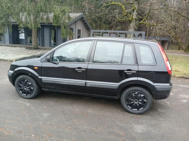 Черный Форд Фьюжн, объемом двигателя 0 л и пробегом 185 тыс. км за 5100 $, фото 13 на Automoto.ua