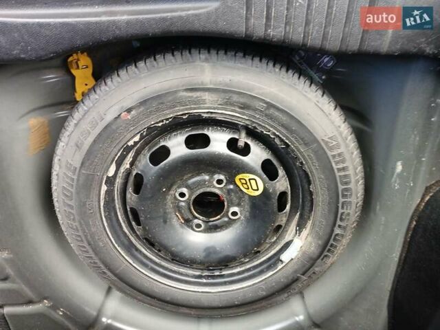 Черный Форд Фьюжн, объемом двигателя 1.4 л и пробегом 185 тыс. км за 5100 $, фото 16 на Automoto.ua