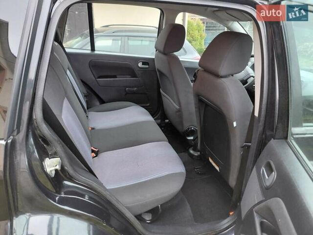 Черный Форд Фьюжн, объемом двигателя 1.4 л и пробегом 180 тыс. км за 4550 $, фото 10 на Automoto.ua