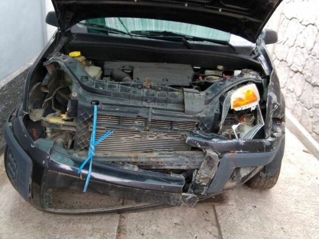 Черный Форд Фьюжн, объемом двигателя 1.4 л и пробегом 198 тыс. км за 2000 $, фото 5 на Automoto.ua