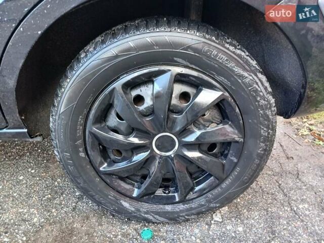 Черный Форд Фьюжн, объемом двигателя 1.4 л и пробегом 185 тыс. км за 5100 $, фото 18 на Automoto.ua