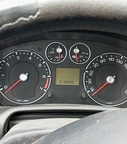 Чорний Форд Фьюжен, об'ємом двигуна 1.6 л та пробігом 218 тис. км за 5500 $, фото 5 на Automoto.ua