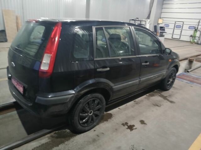 Черный Форд Фьюжн, объемом двигателя 0 л и пробегом 185 тыс. км за 5100 $, фото 3 на Automoto.ua