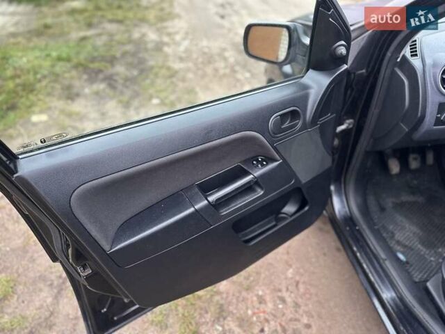 Чорний Форд Фьюжен, об'ємом двигуна 1.4 л та пробігом 195 тис. км за 5100 $, фото 4 на Automoto.ua