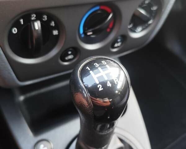 Черный Форд Фьюжн, объемом двигателя 1.4 л и пробегом 240 тыс. км за 5900 $, фото 19 на Automoto.ua