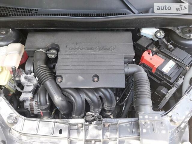 Чорний Форд Фьюжен, об'ємом двигуна 0 л та пробігом 175 тис. км за 5300 $, фото 5 на Automoto.ua
