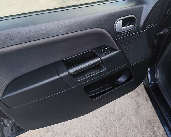 Черный Форд Фьюжн, объемом двигателя 1.4 л и пробегом 240 тыс. км за 5900 $, фото 23 на Automoto.ua