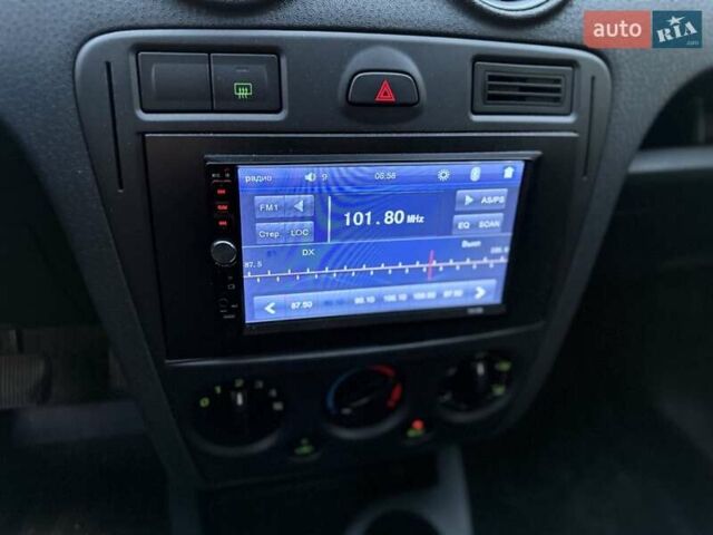 Форд Фьюжен 2007 у Запоріжжя на Automoto.ua Чорний Форд Фьюжен, об'ємом двигуна 1.4 л та пробігом 133 тис. км за 4800 $, фото 15 на Automoto.ua