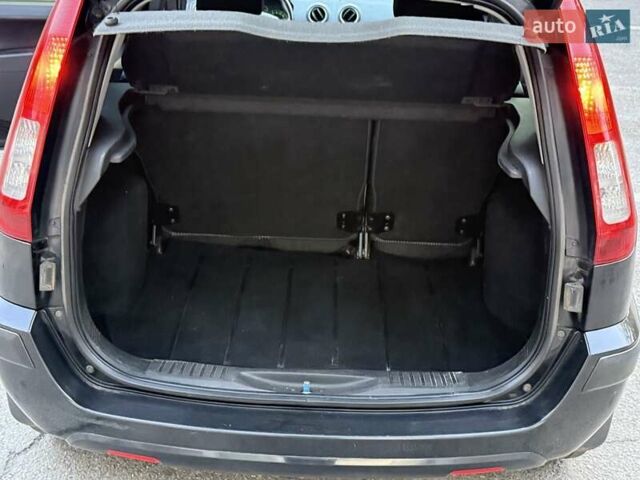 Форд Фьюжен 2007 у Запоріжжя на Automoto.ua Чорний Форд Фьюжен, об'ємом двигуна 1.4 л та пробігом 133 тис. км за 4800 $, фото 29 на Automoto.ua