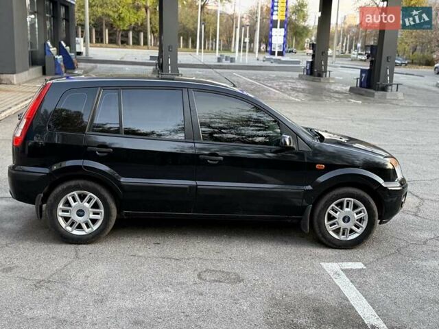 Форд Фьюжен 2007 у Запоріжжя на Automoto.ua Чорний Форд Фьюжен, об'ємом двигуна 1.4 л та пробігом 133 тис. км за 4800 $, фото 8 на Automoto.ua