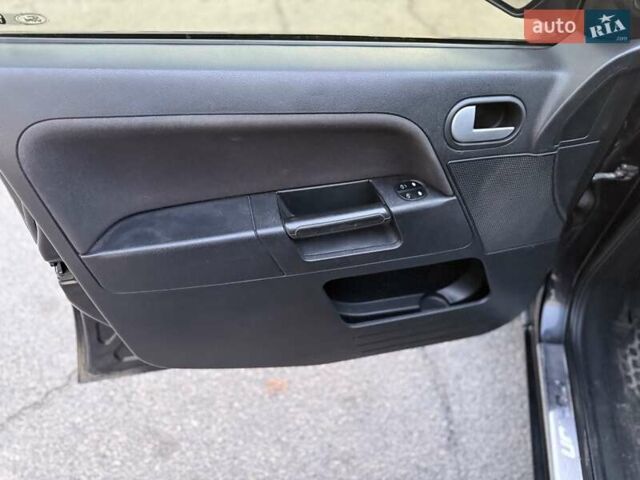 Форд Фьюжен 2007 у Запоріжжя на Automoto.ua Чорний Форд Фьюжен, об'ємом двигуна 1.4 л та пробігом 133 тис. км за 4800 $, фото 16 на Automoto.ua